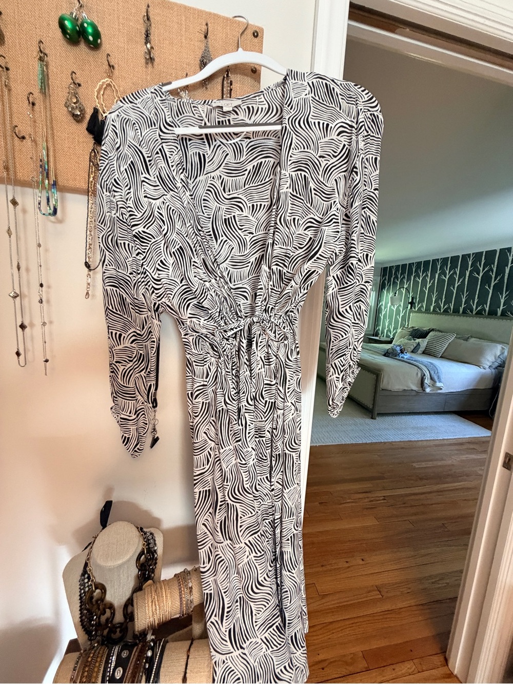 Women’s Black & White Printed Robe (or Beach Cover-up) with Tie Waist - Picture 4 of 5
